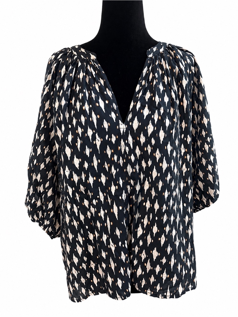 Velvet by Graham & Spencer Black and Cream Design V-Neck Blouse